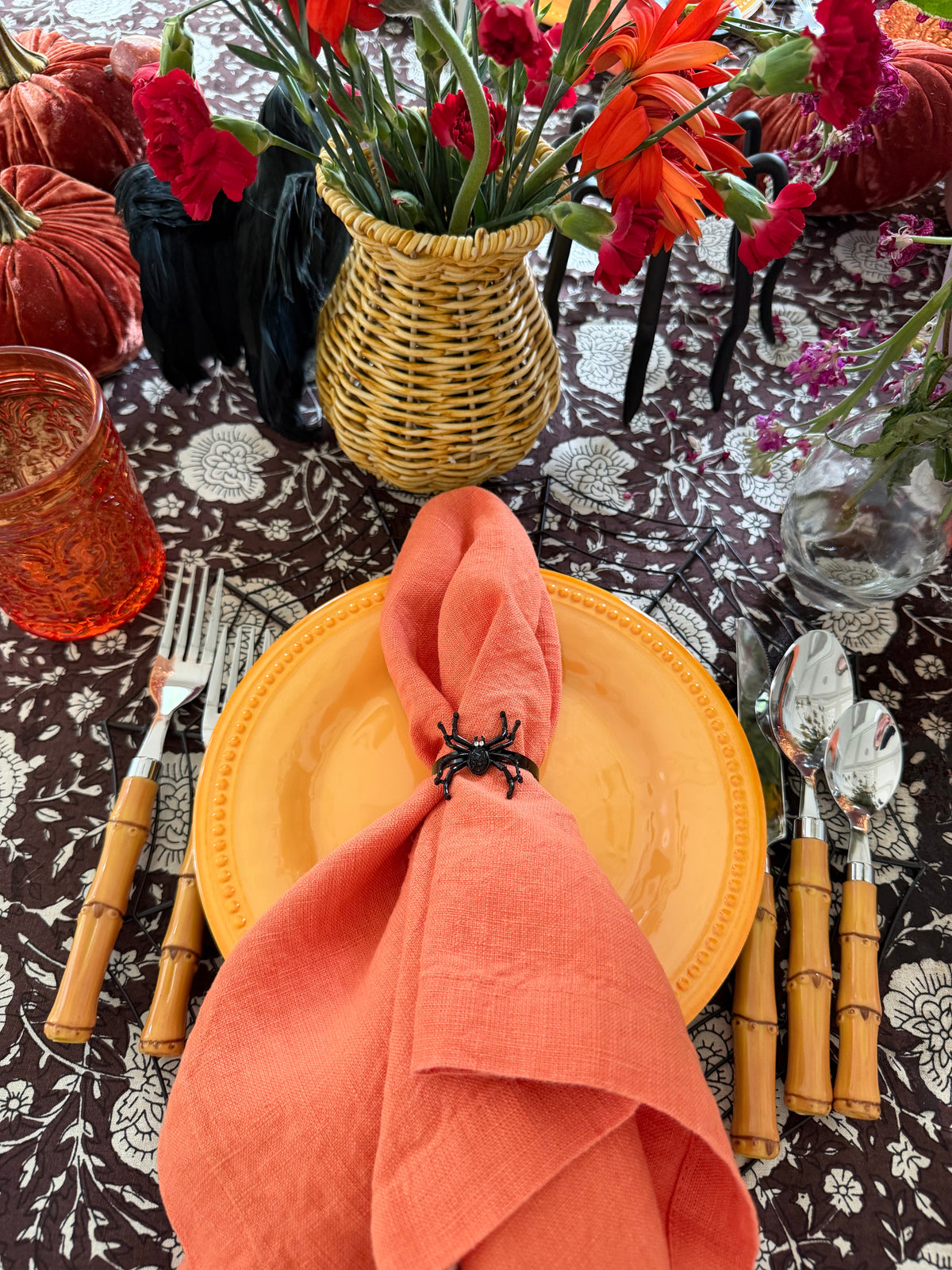 Haunted Harvest Tablescape Set